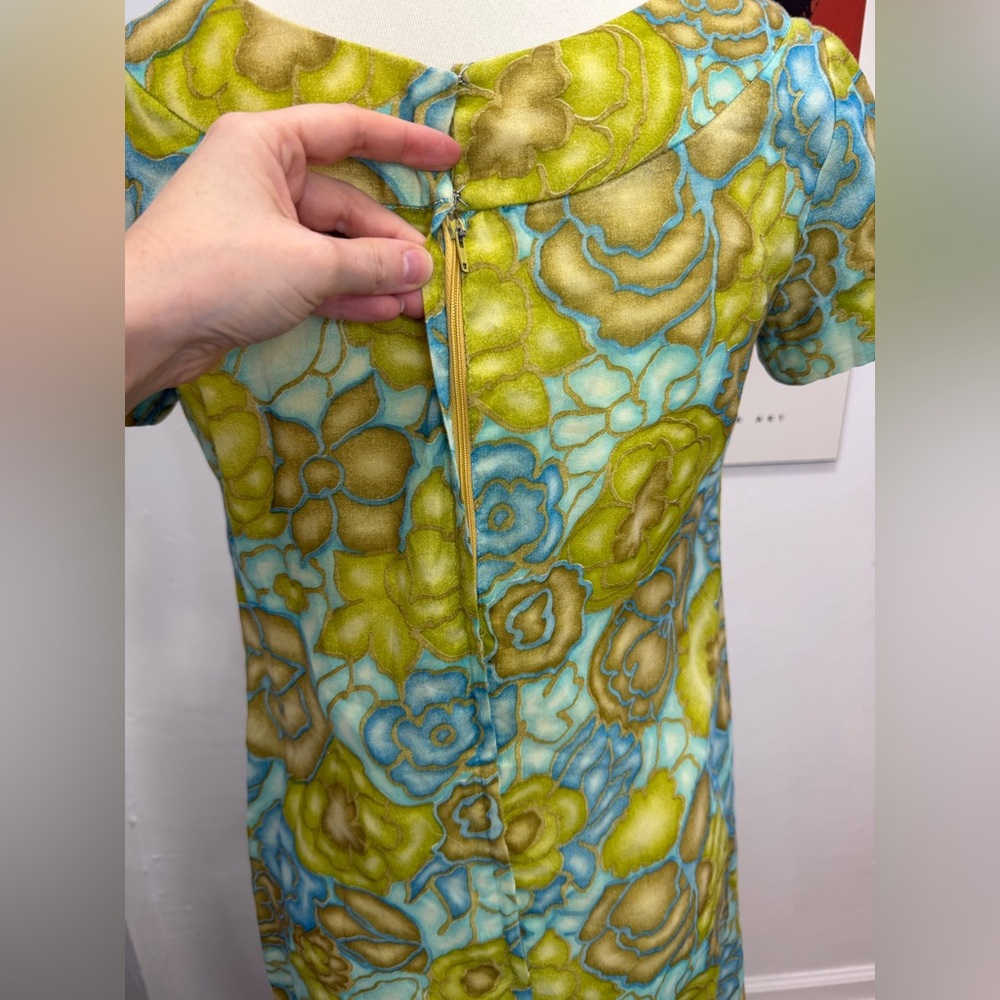 60’s Smocked Sheath Dress - Picture 9 of 12